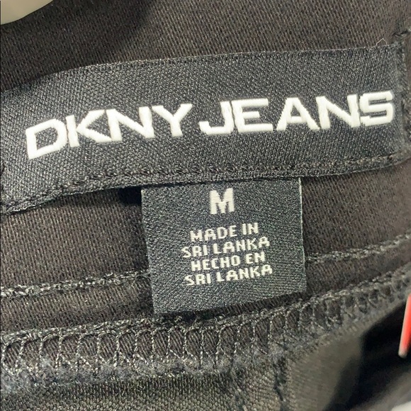 New! DKNY Jeans Black Comfort Stretch Shorts - Picture 7 of 8